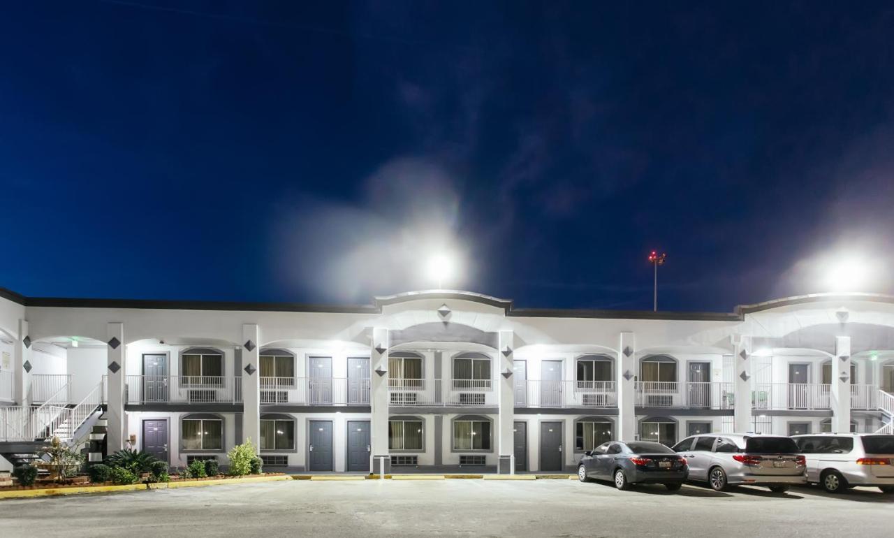 Space City Inn Houston Exterior photo